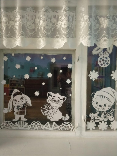 Украшаем детский сад к Новому году! Украшаем детский сад к Новому году!.